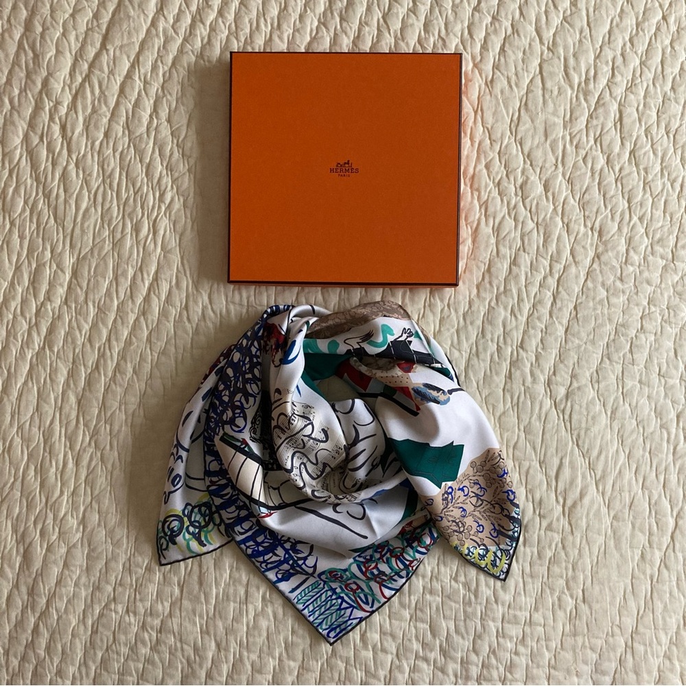Brand New Hermes La Maison des Oiseaux Parleurs Silk Scarf - Picture 14 of 14
